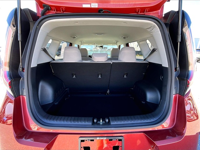 2023 Kia Soul LX - Photo 23