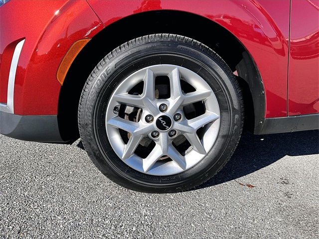 2023 Kia Soul LX - Photo 7