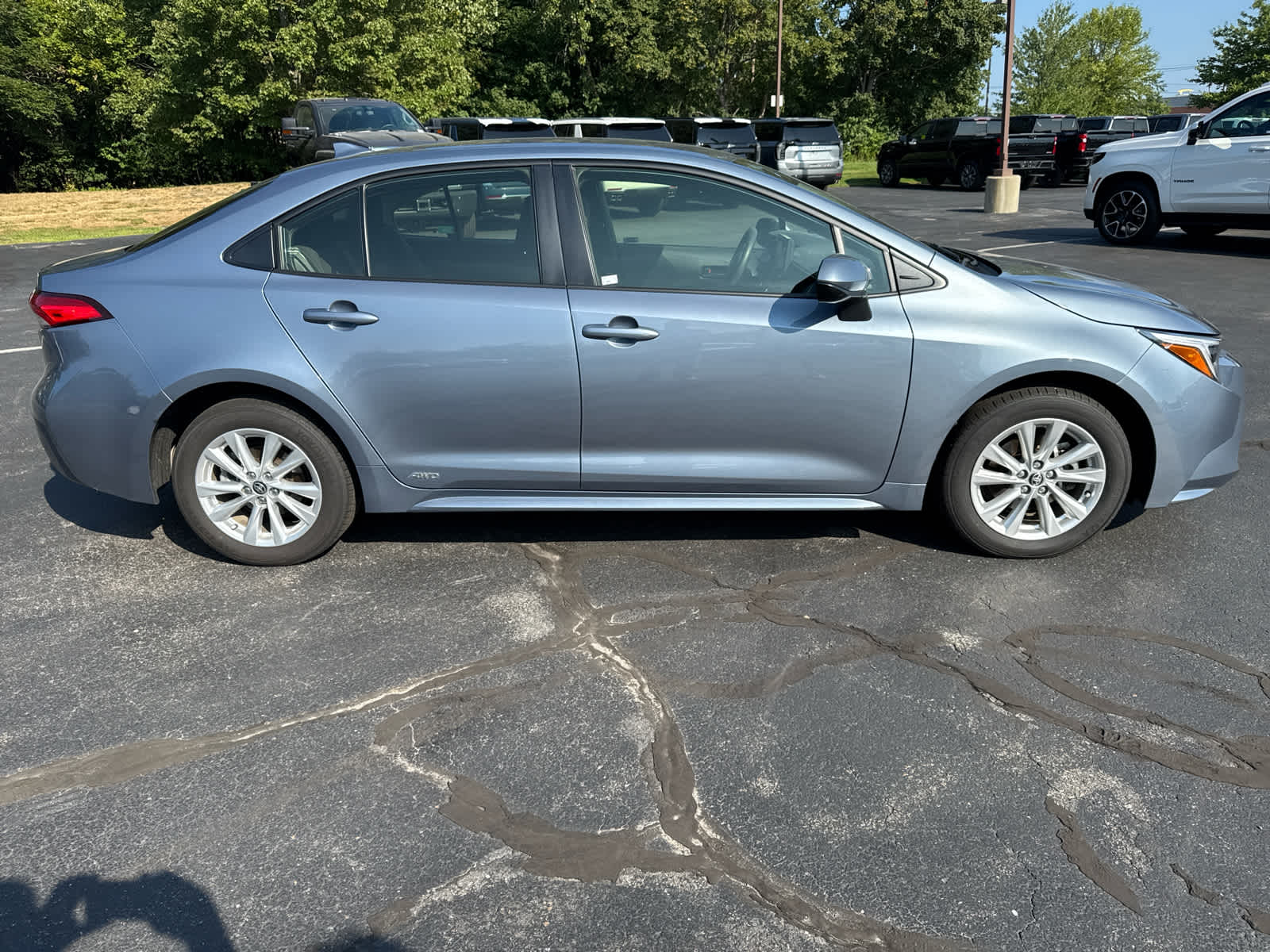 2023 Toyota Corolla Hybrid LE - Photo 2