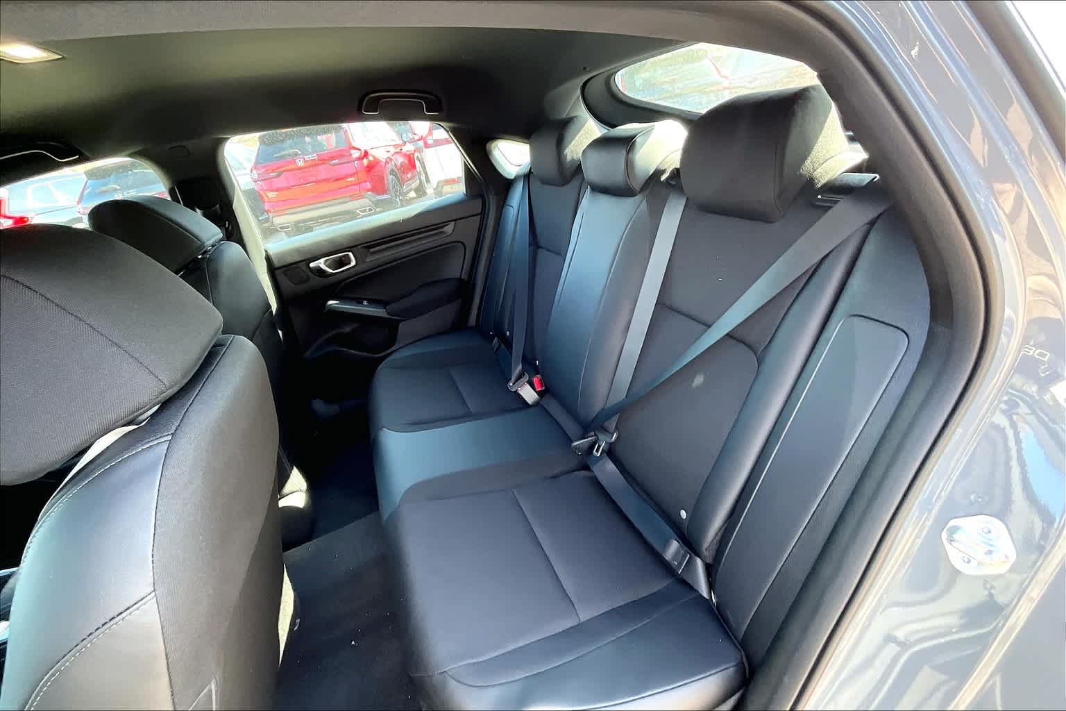 2025 Honda Civic Hatchback Sport - Photo 15