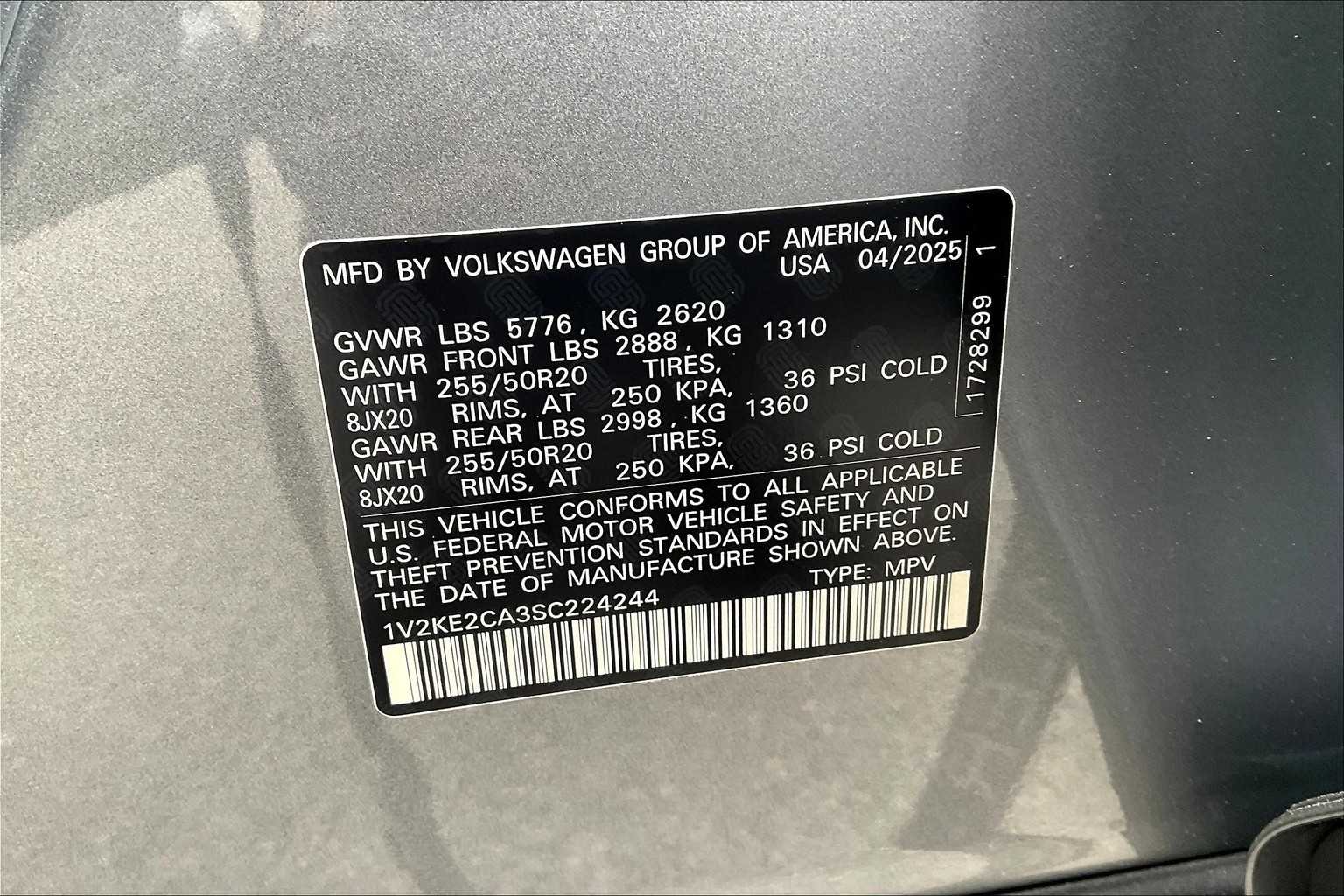 2025 Volkswagen Atlas Cross Sport 2.0T SE w/Technology - Photo 17