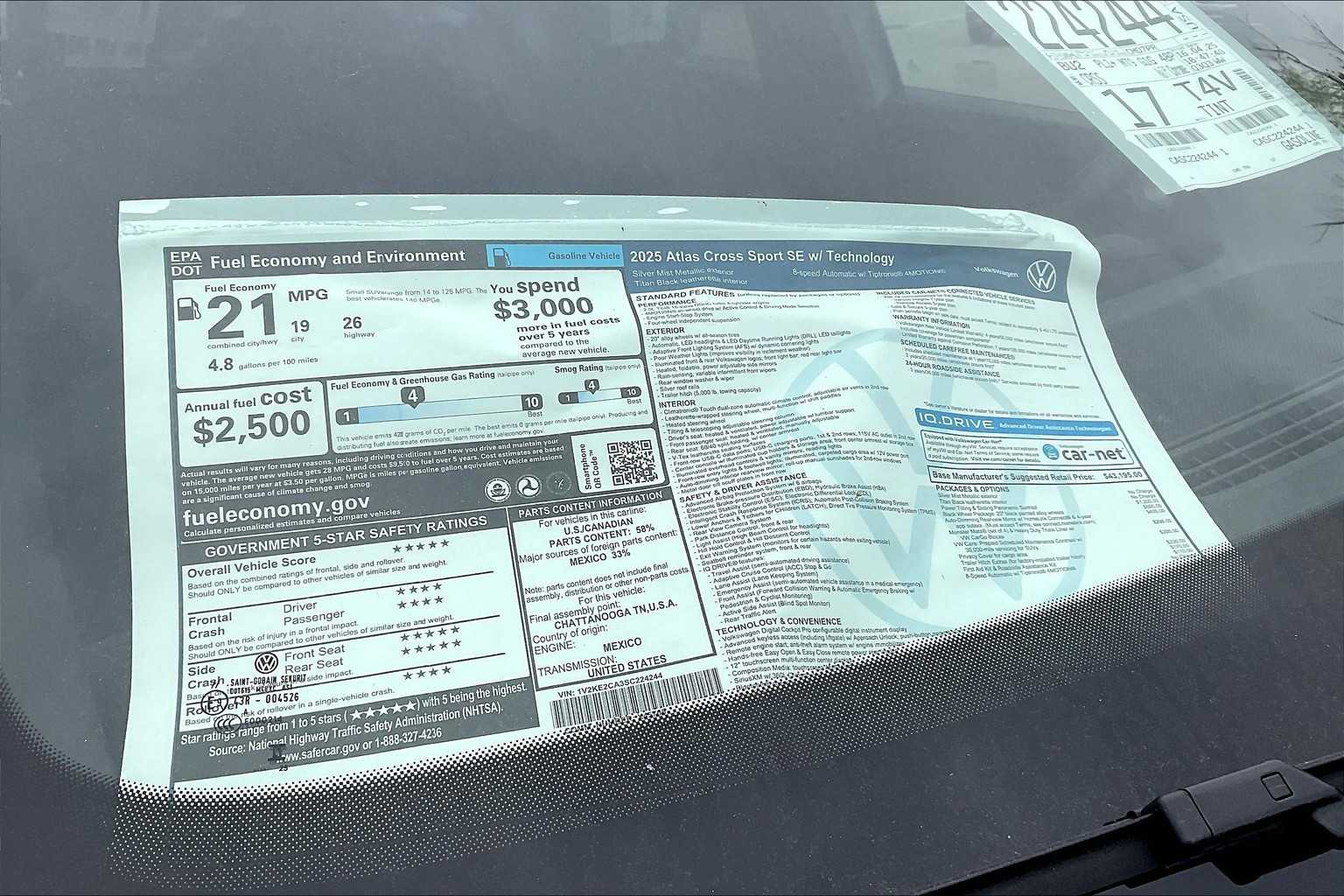 2025 Volkswagen Atlas Cross Sport 2.0T SE w/Technology - Photo 18