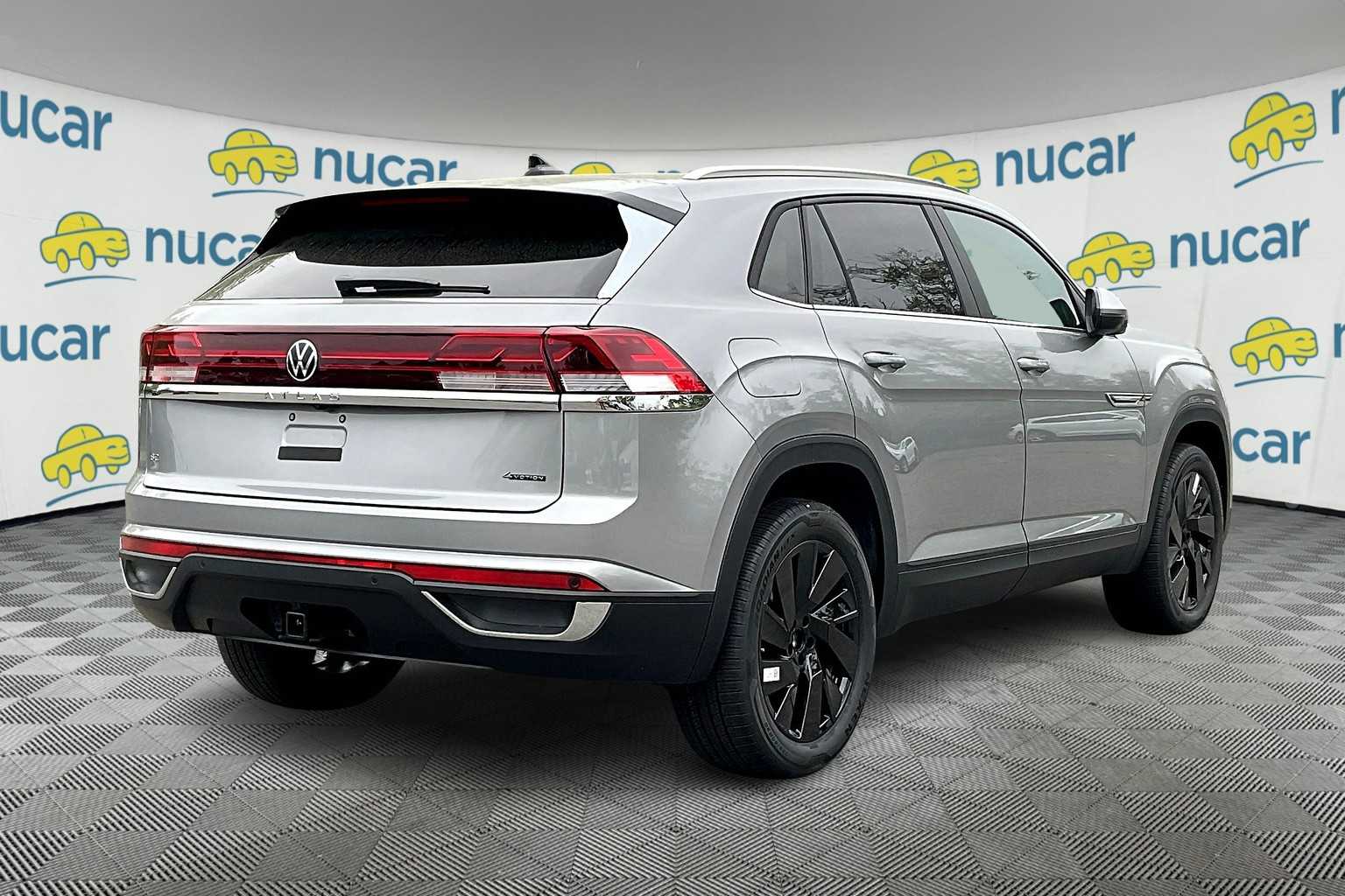 2025 Volkswagen Atlas Cross Sport 2.0T SE w/Technology - Photo 7