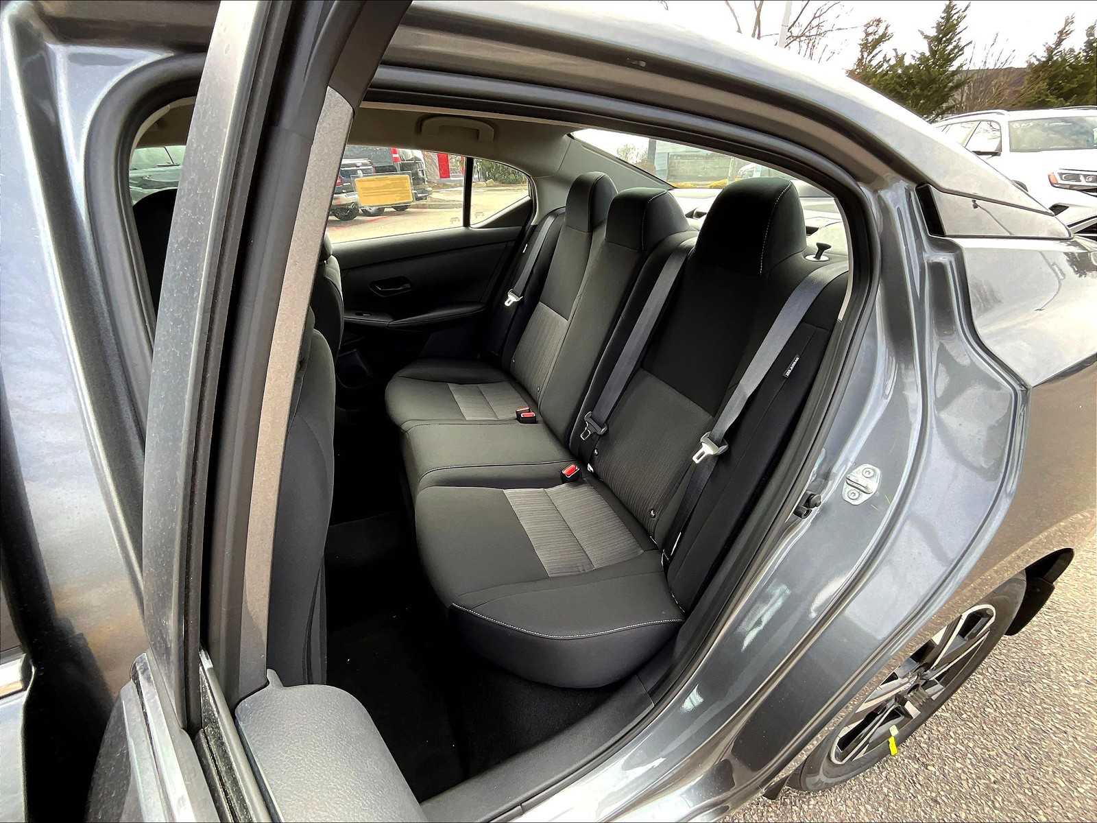 2025 Nissan Sentra SV - Photo 15