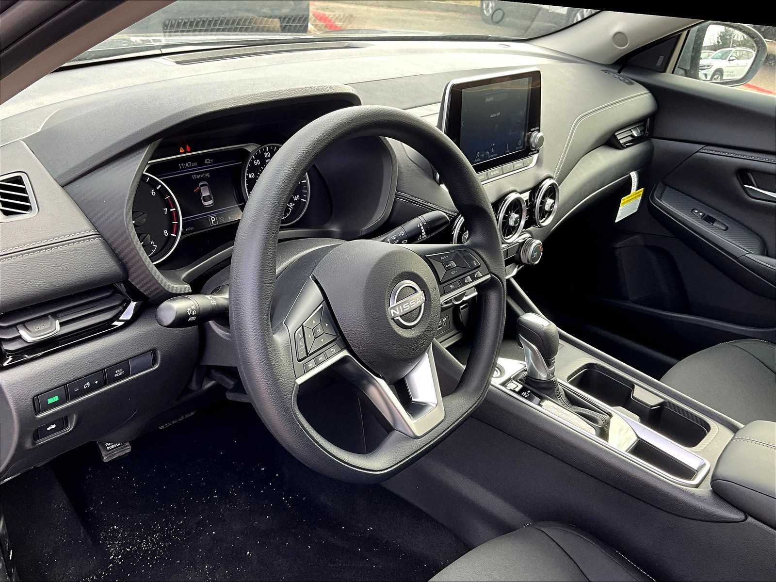 2025 Nissan Sentra SV - Photo 9