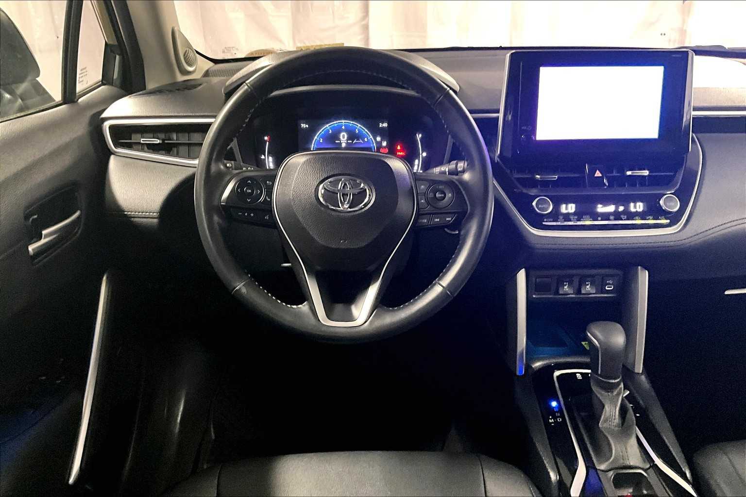 2023 Toyota Corolla Cross XLE - Photo 17
