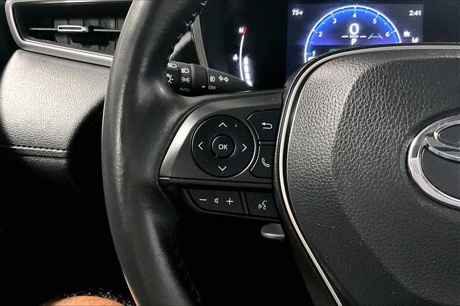 2023 Toyota Corolla Cross XLE - Photo 23
