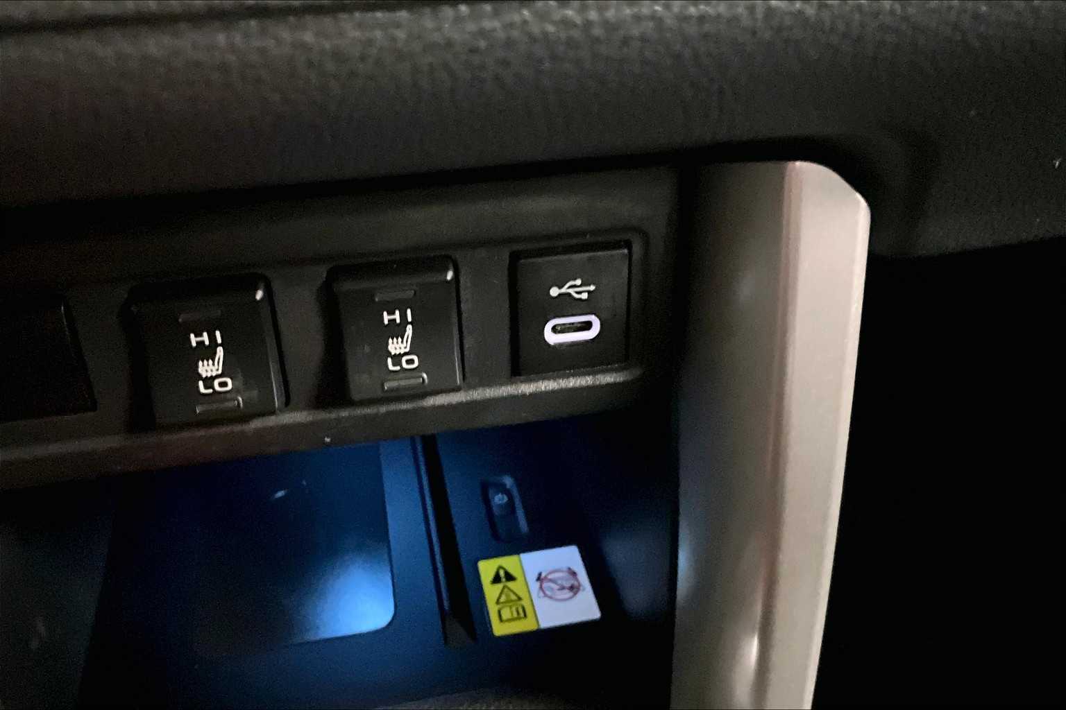 2023 Toyota Corolla Cross XLE - Photo 27