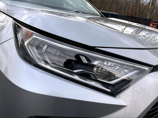 2019 Toyota RAV4 Hybrid XLE - Photo 31
