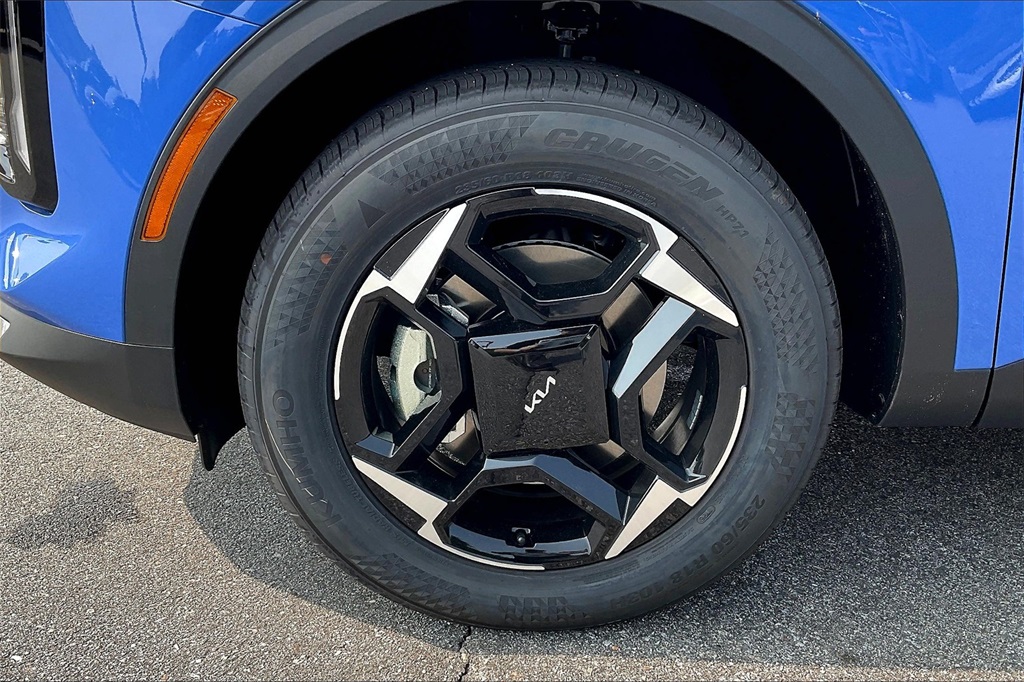 2026 Kia Sportage EX - Photo 8