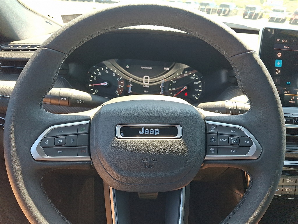 2025 Jeep Compass Limited - Photo 15