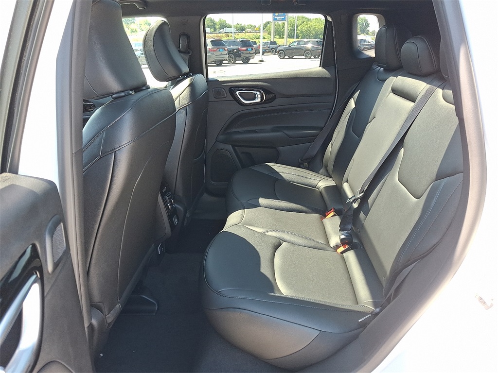 2025 Jeep Compass Limited - Photo 6
