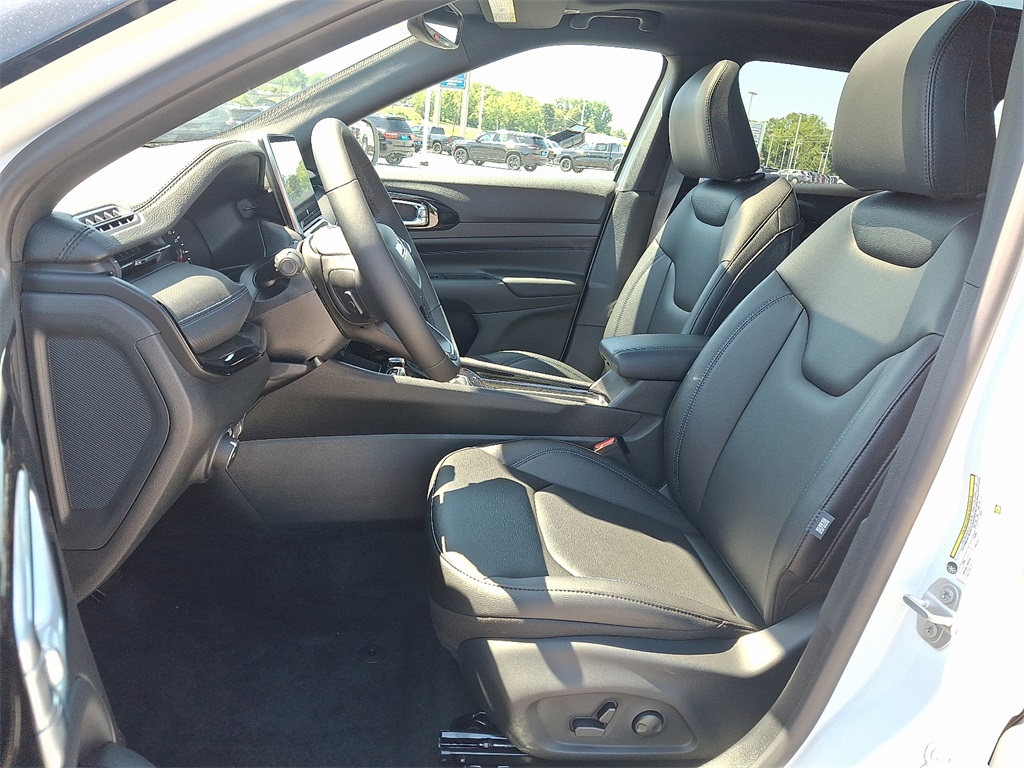 2025 Jeep Compass Limited - Photo 9