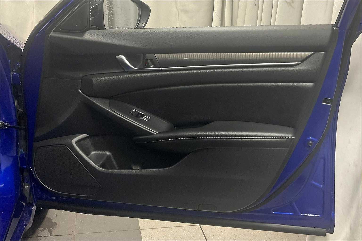 2022 Honda Accord Sport - Photo 12
