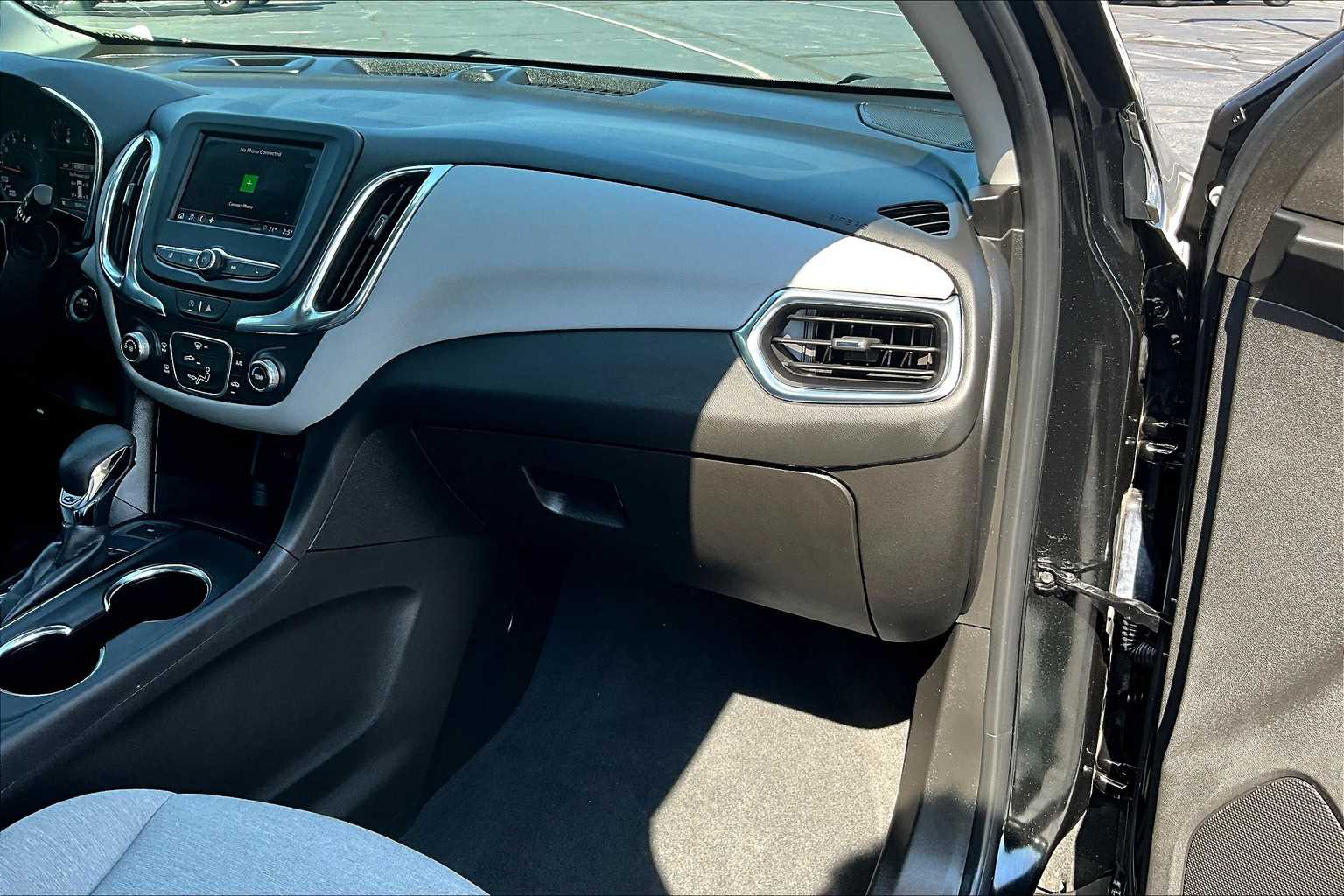 2022 Chevrolet Equinox LS - Photo 13