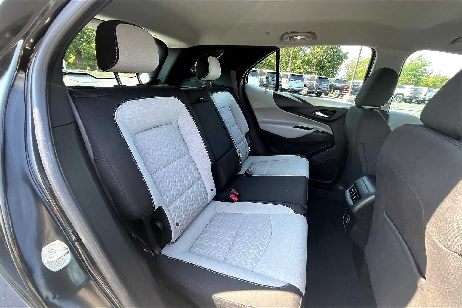 2022 Chevrolet Equinox LS - Photo 15