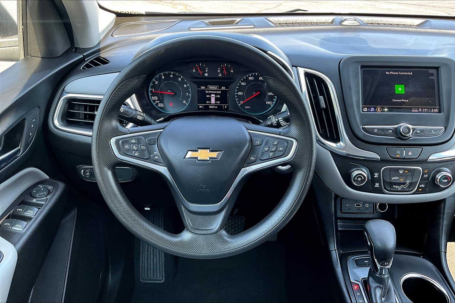 2022 Chevrolet Equinox LS - Photo 16