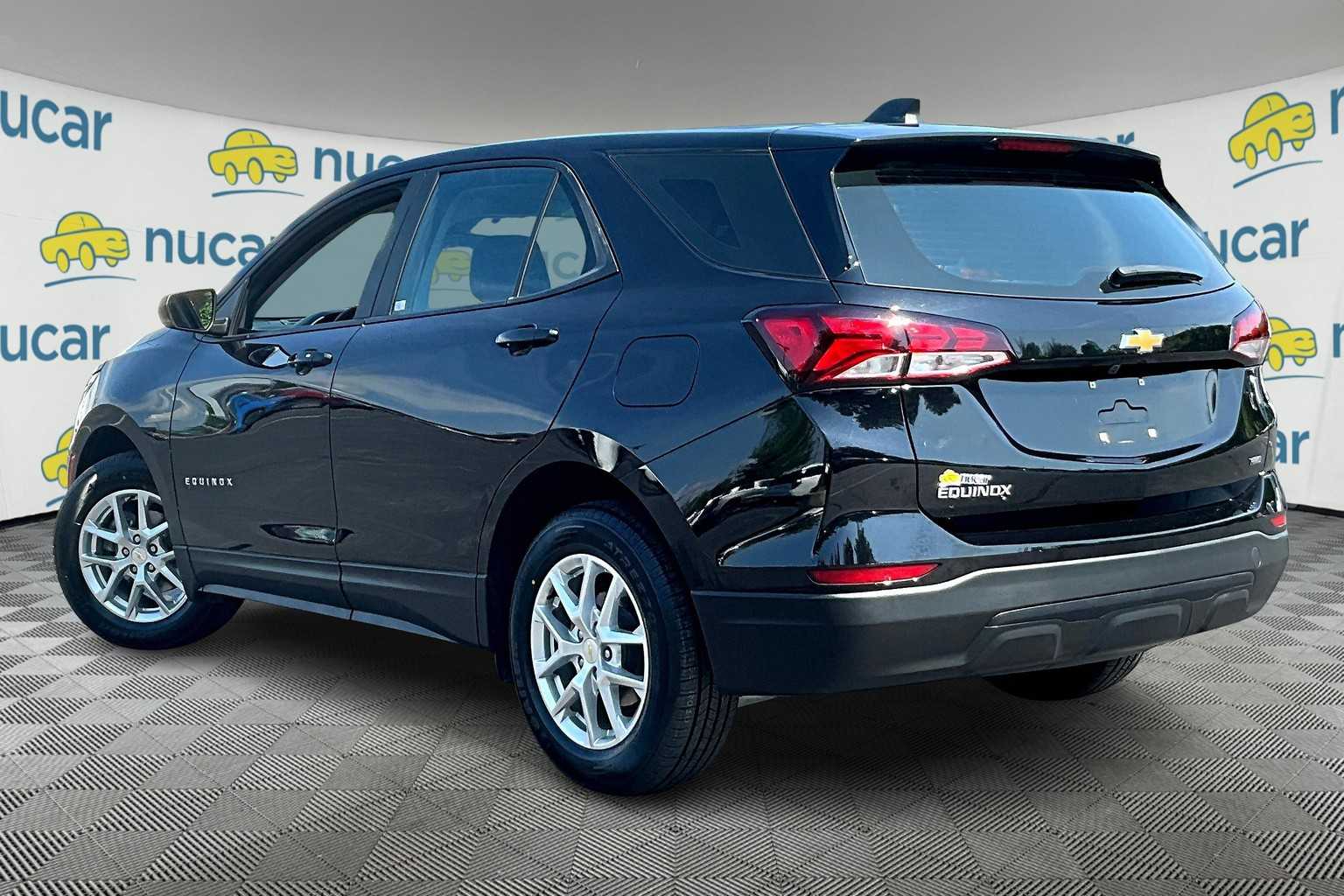 2022 Chevrolet Equinox LS - Photo 4