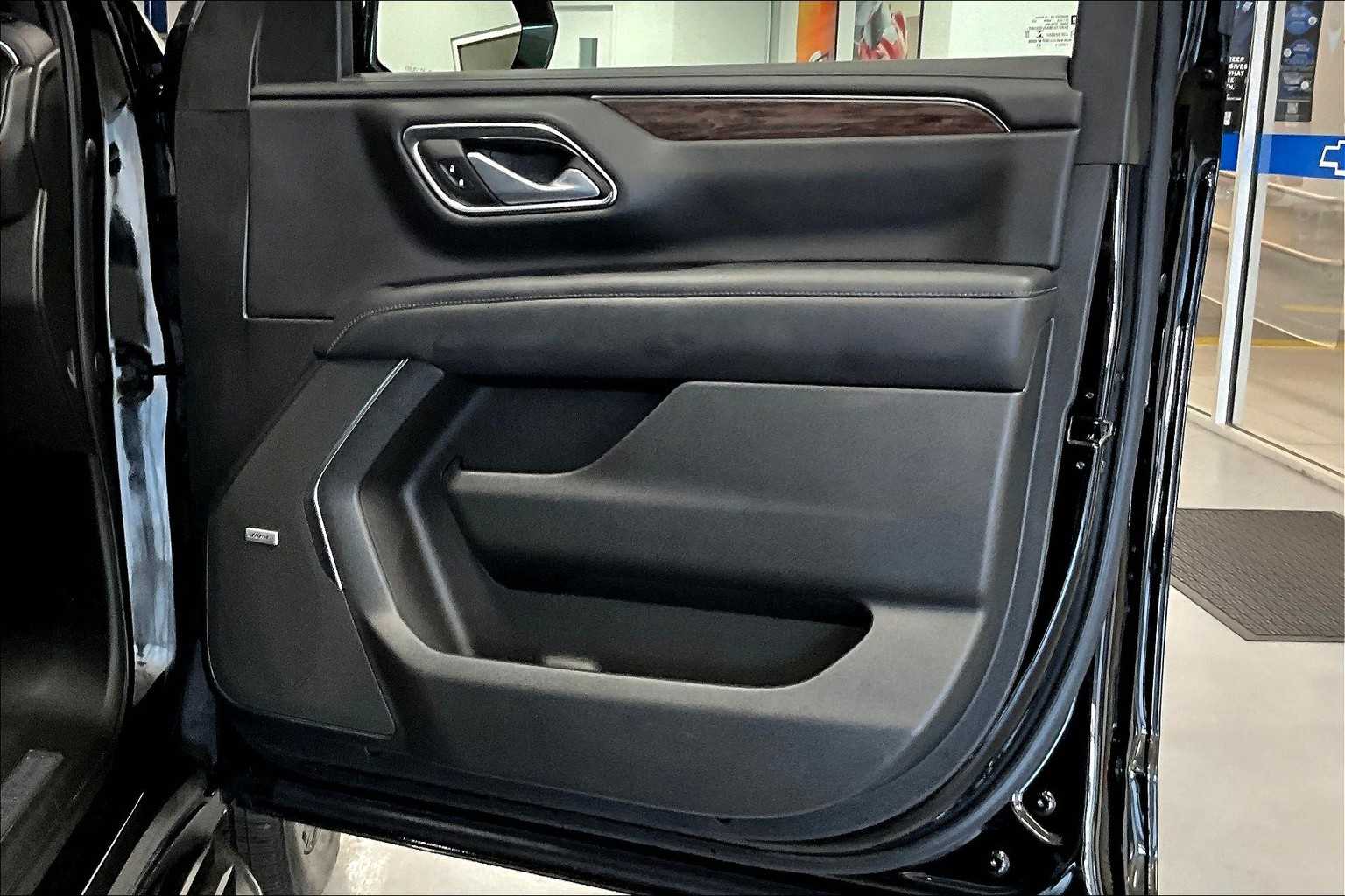 2022 Chevrolet Tahoe LT - Photo 12