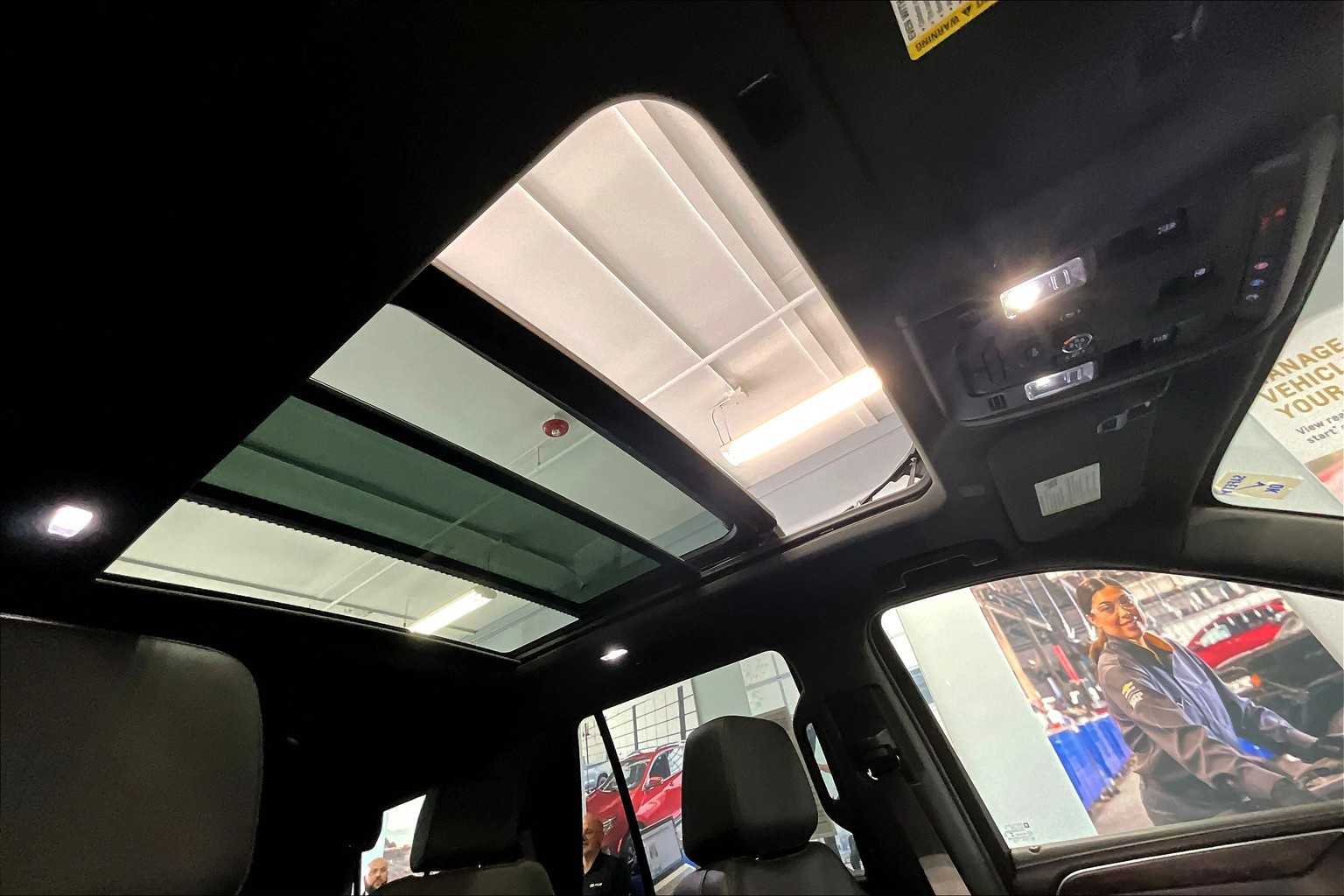 2022 Chevrolet Tahoe LT - Photo 23