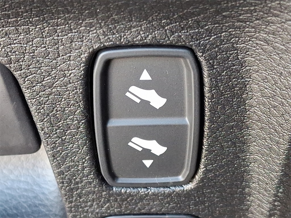 2026 Ram 1500 Laramie - Photo 18