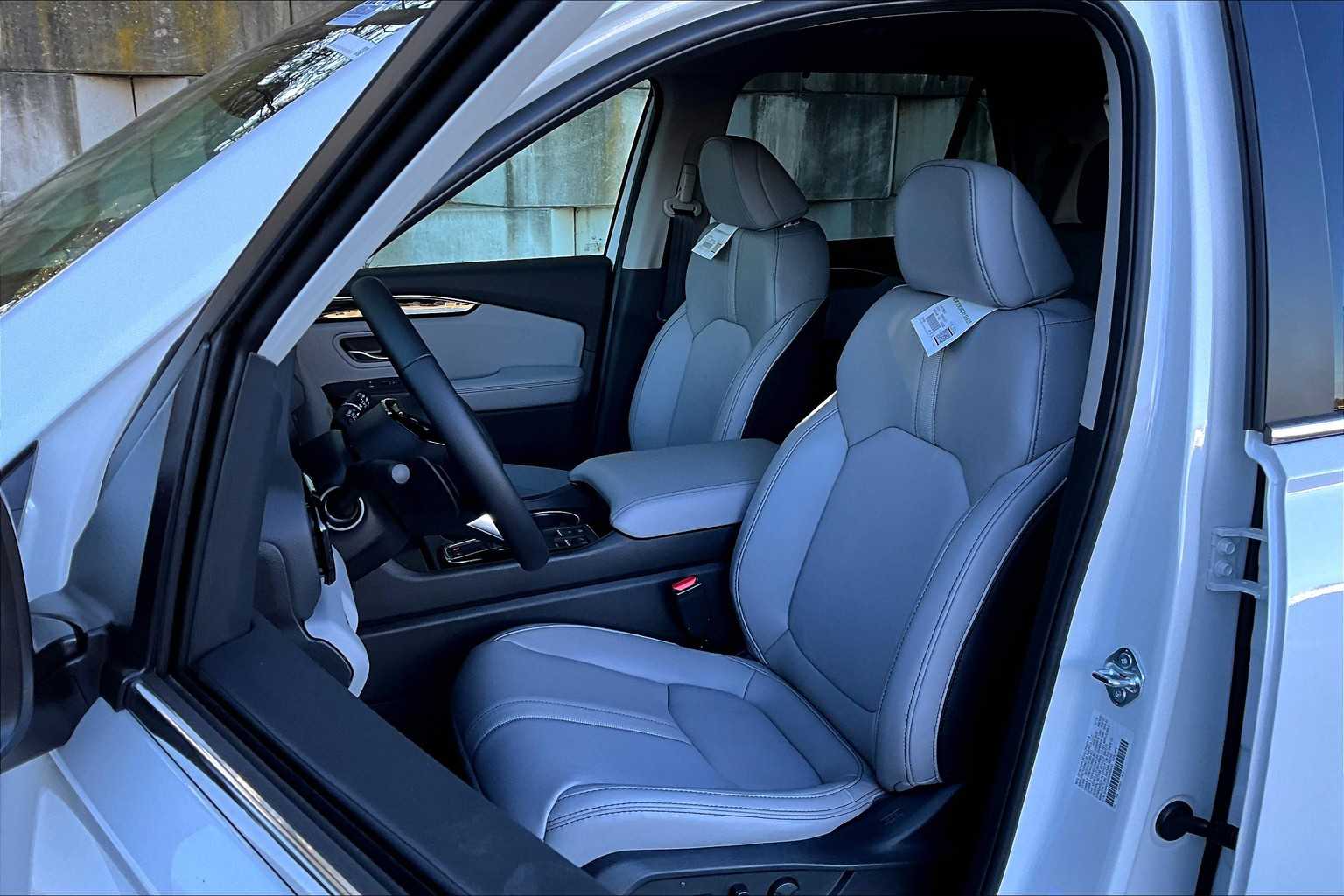 2025 Honda Pilot EX-L - Photo 11