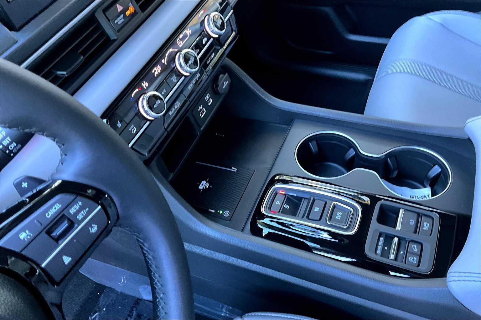 2025 Honda Pilot EX-L - Photo 14