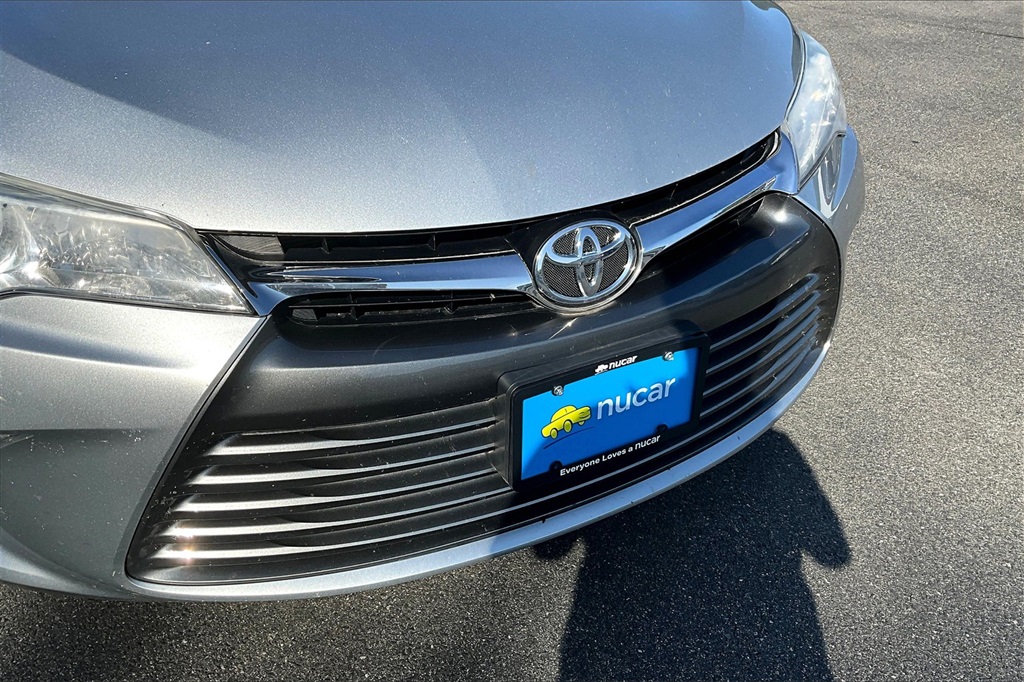 2017 Toyota Camry SE - Photo 30