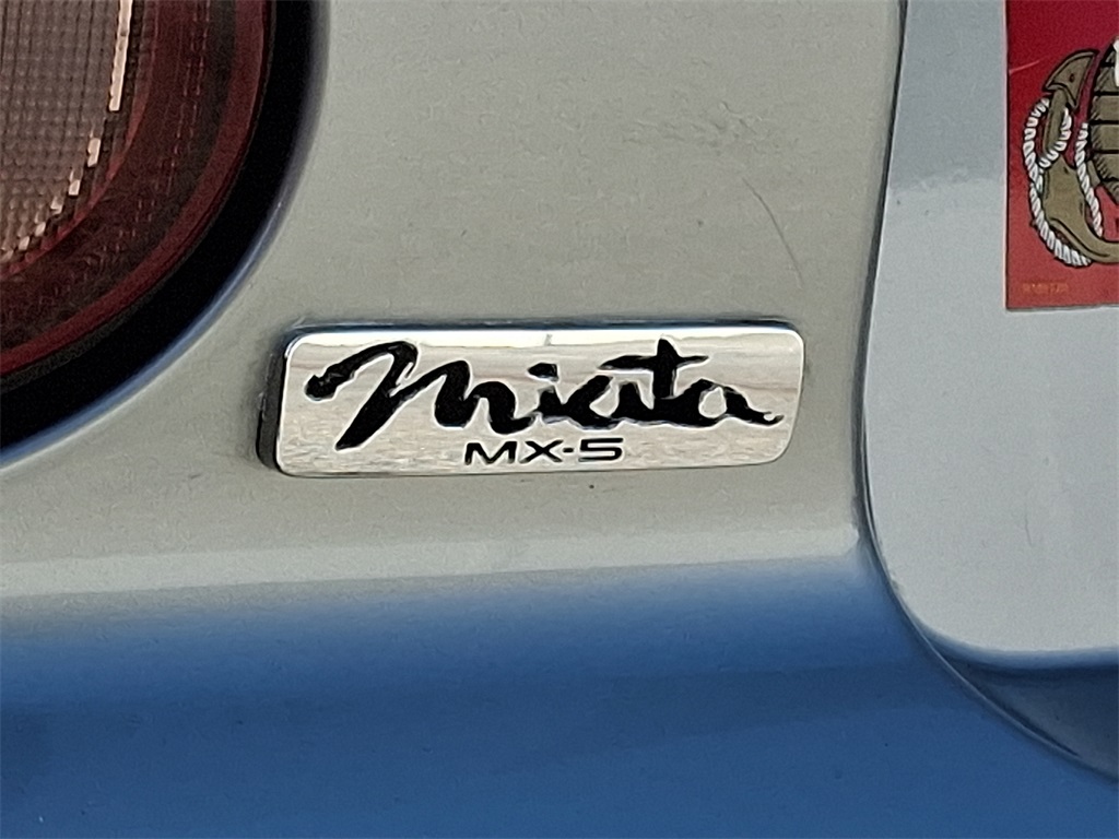 1999 Mazda Miata Base - Photo 10