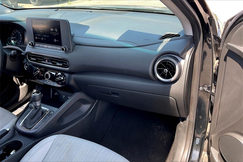 2023 Hyundai Kona SEL - Photo 12