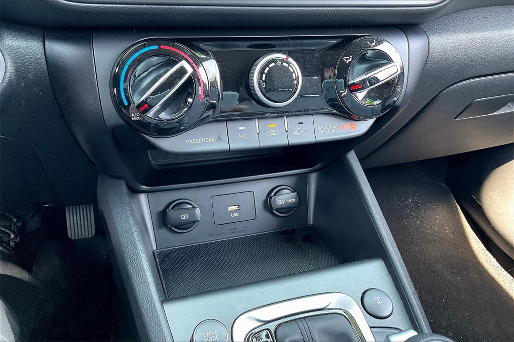 2023 Hyundai Kona SEL - Photo 24