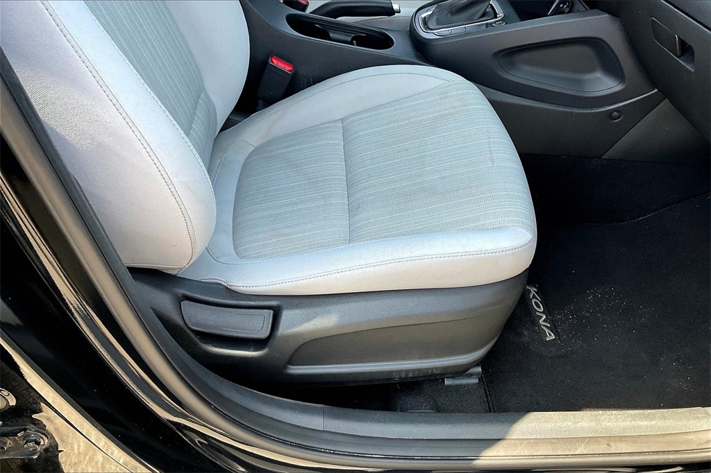 2023 Hyundai Kona SEL - Photo 34
