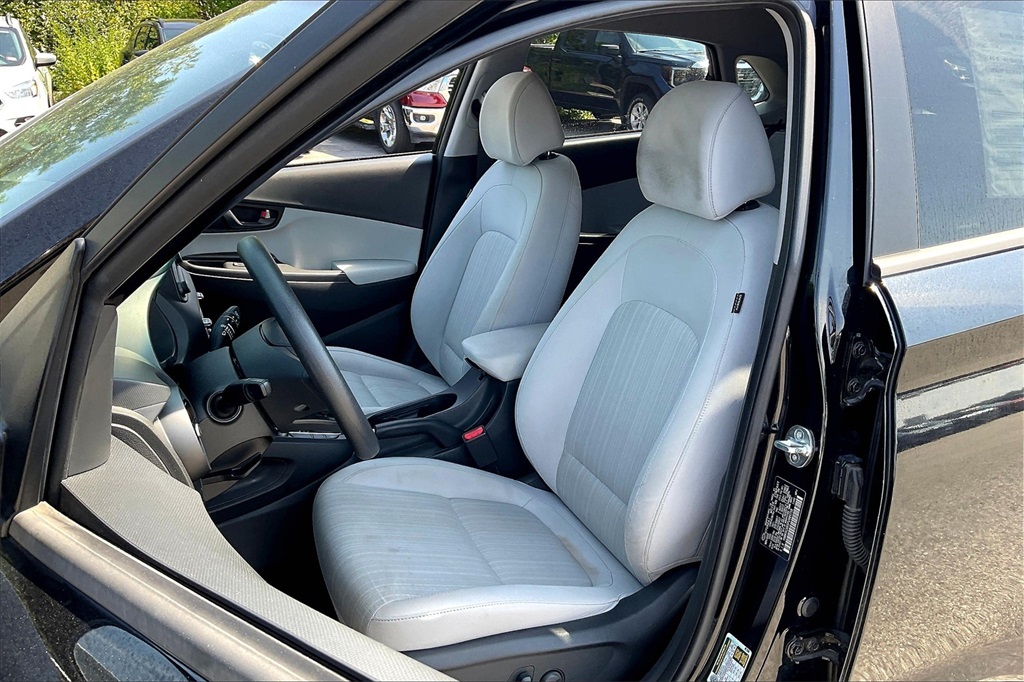 2023 Hyundai Kona SEL - Photo 9