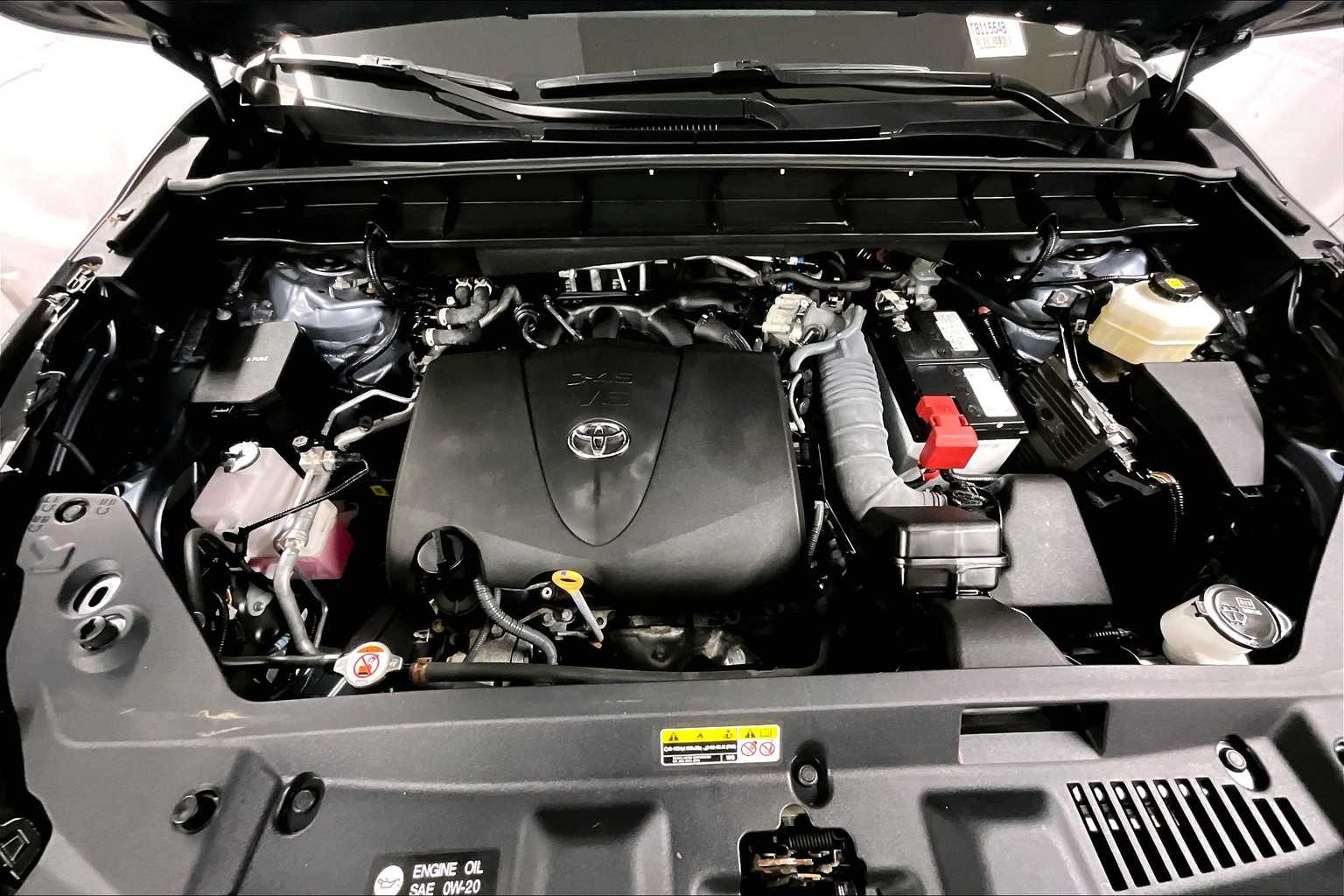 2022 Toyota Highlander LE - Photo 30