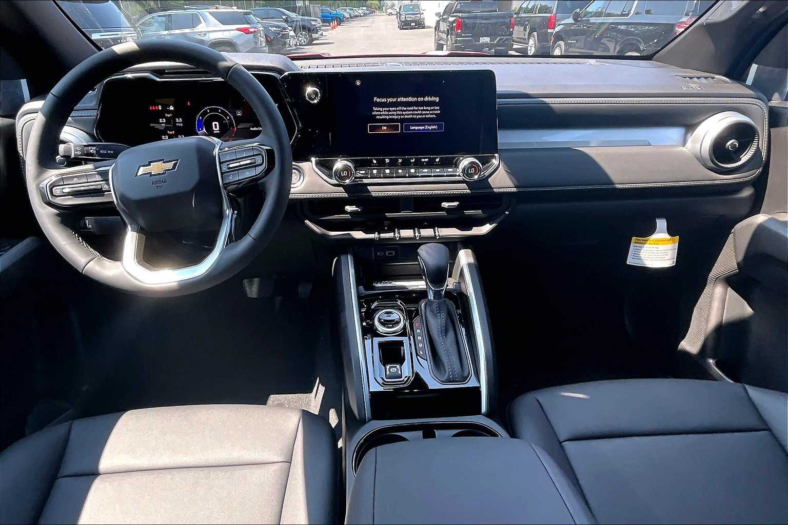 2025 Chevrolet Colorado 4WD LT - Photo 12