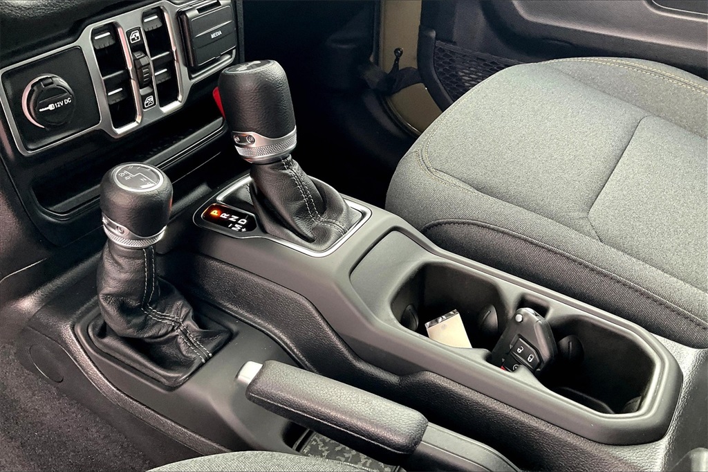 2025 Jeep Wrangler Sport S - Photo 14