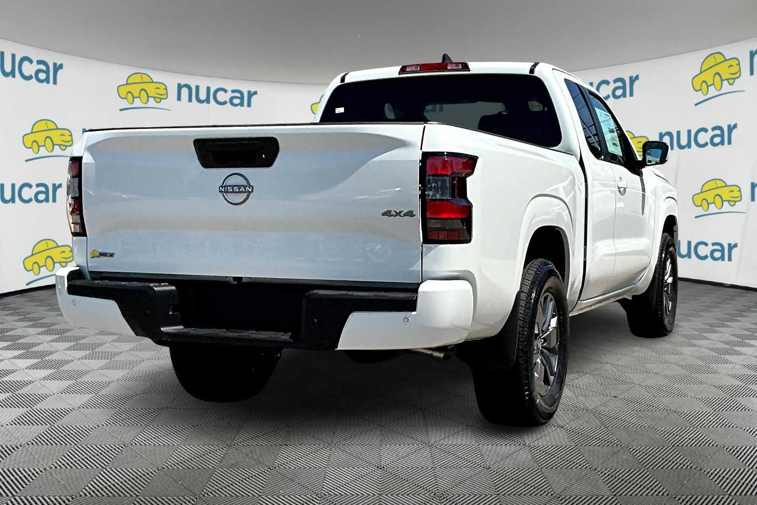2025 Nissan Frontier SV - Photo 6