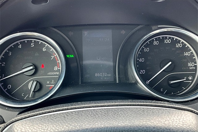 2019 Toyota Camry SE - Photo 3