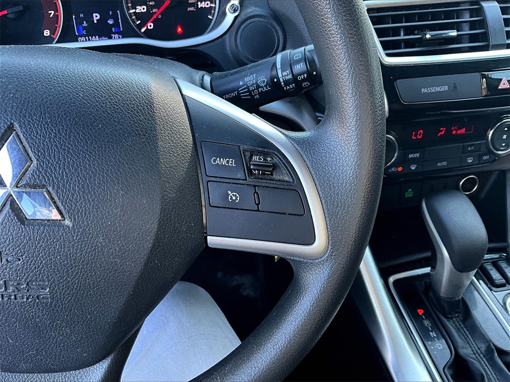 2020 Mitsubishi Eclipse Cross LE - Photo 23