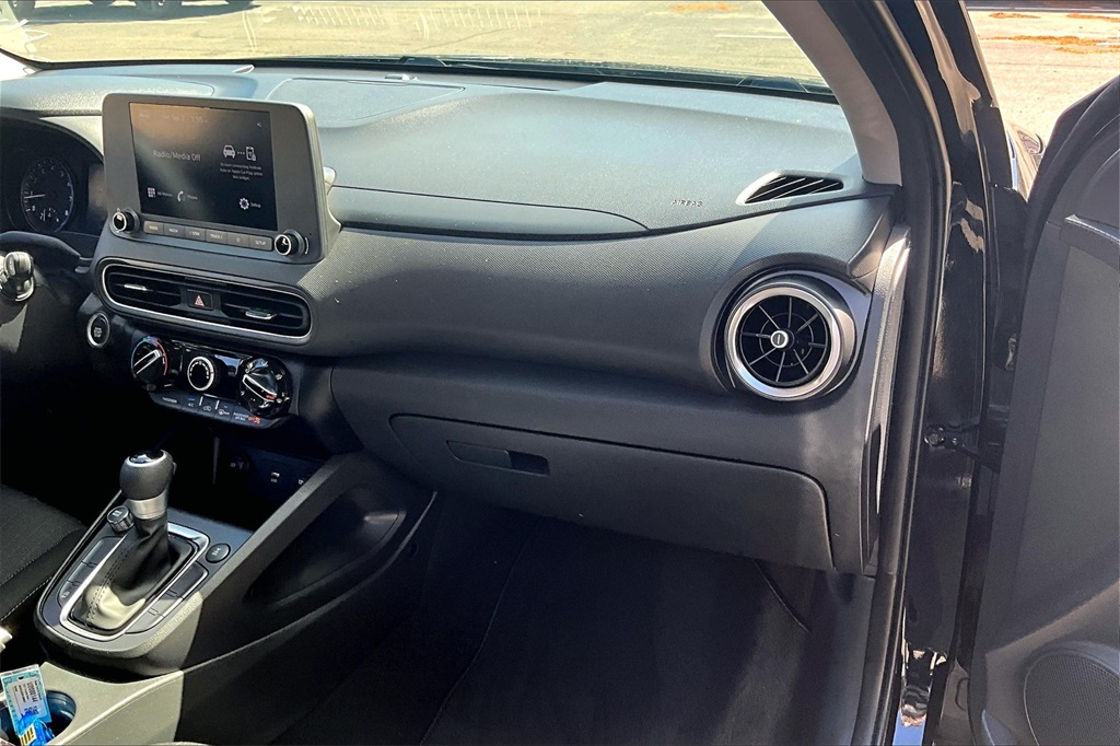 2023 Hyundai Kona SEL - Photo 13