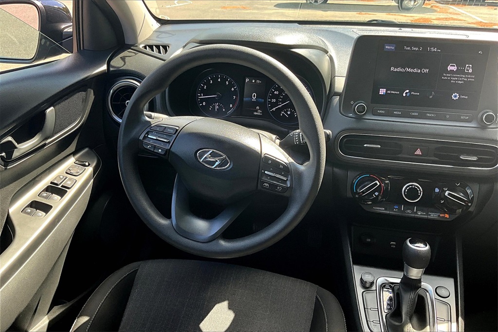 2023 Hyundai Kona SEL - Photo 17