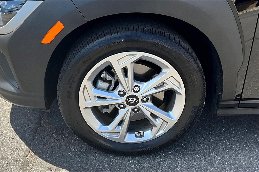 2023 Hyundai Kona SEL - Photo 7