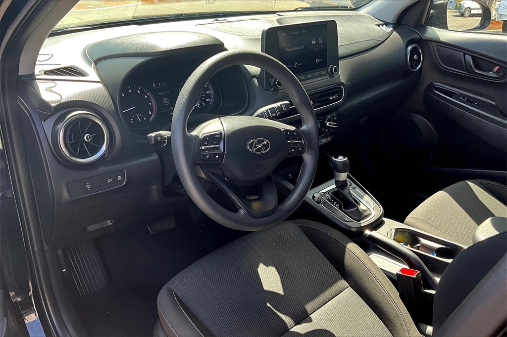 2023 Hyundai Kona SEL - Photo 8