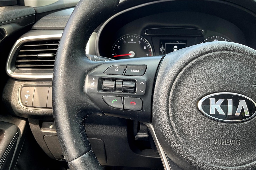 2017 Kia Sorento LX - Photo 23