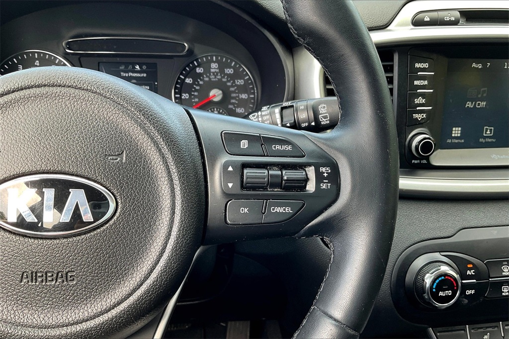 2017 Kia Sorento LX - Photo 24