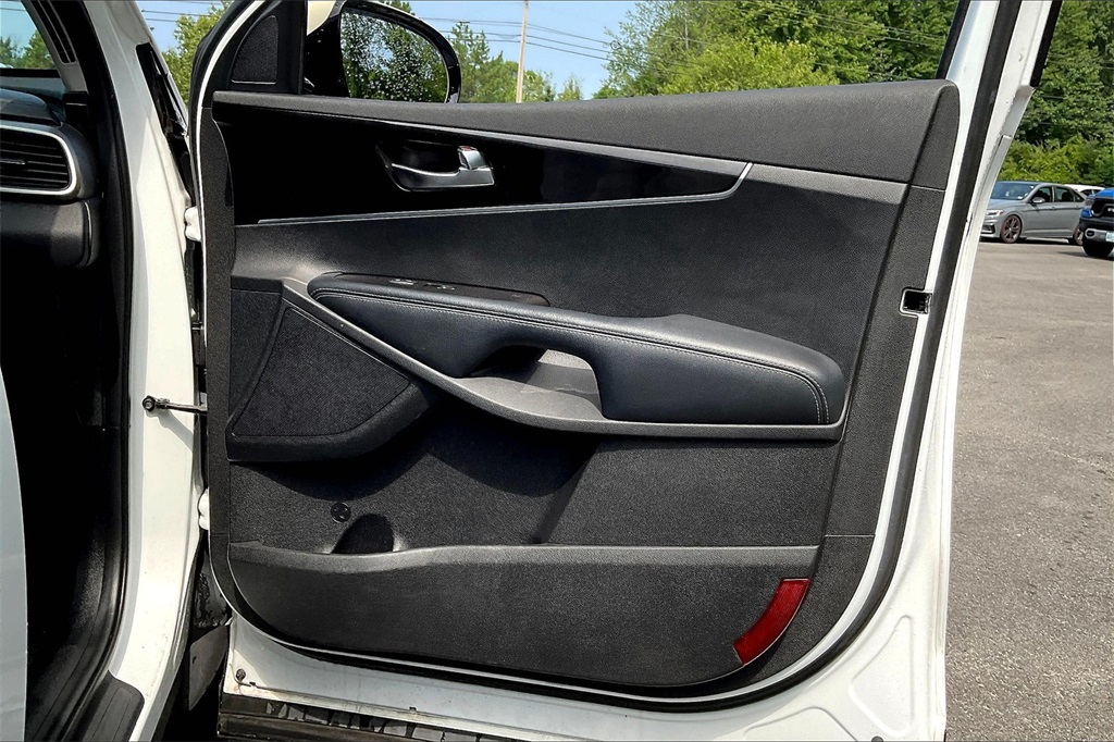 2017 Kia Sorento LX - Photo 26