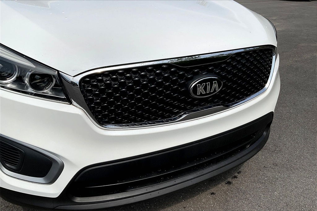 2017 Kia Sorento LX - Photo 29