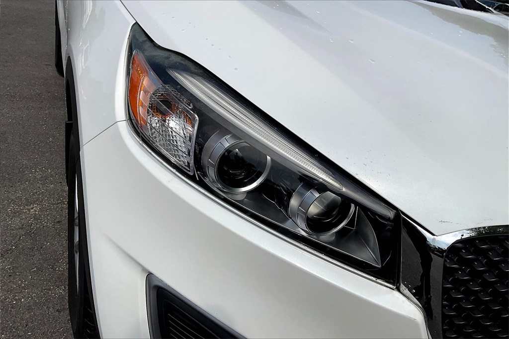 2017 Kia Sorento LX - Photo 30