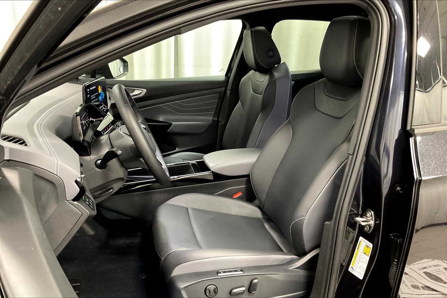 2023 Volkswagen ID.4 Pro S - Photo 11