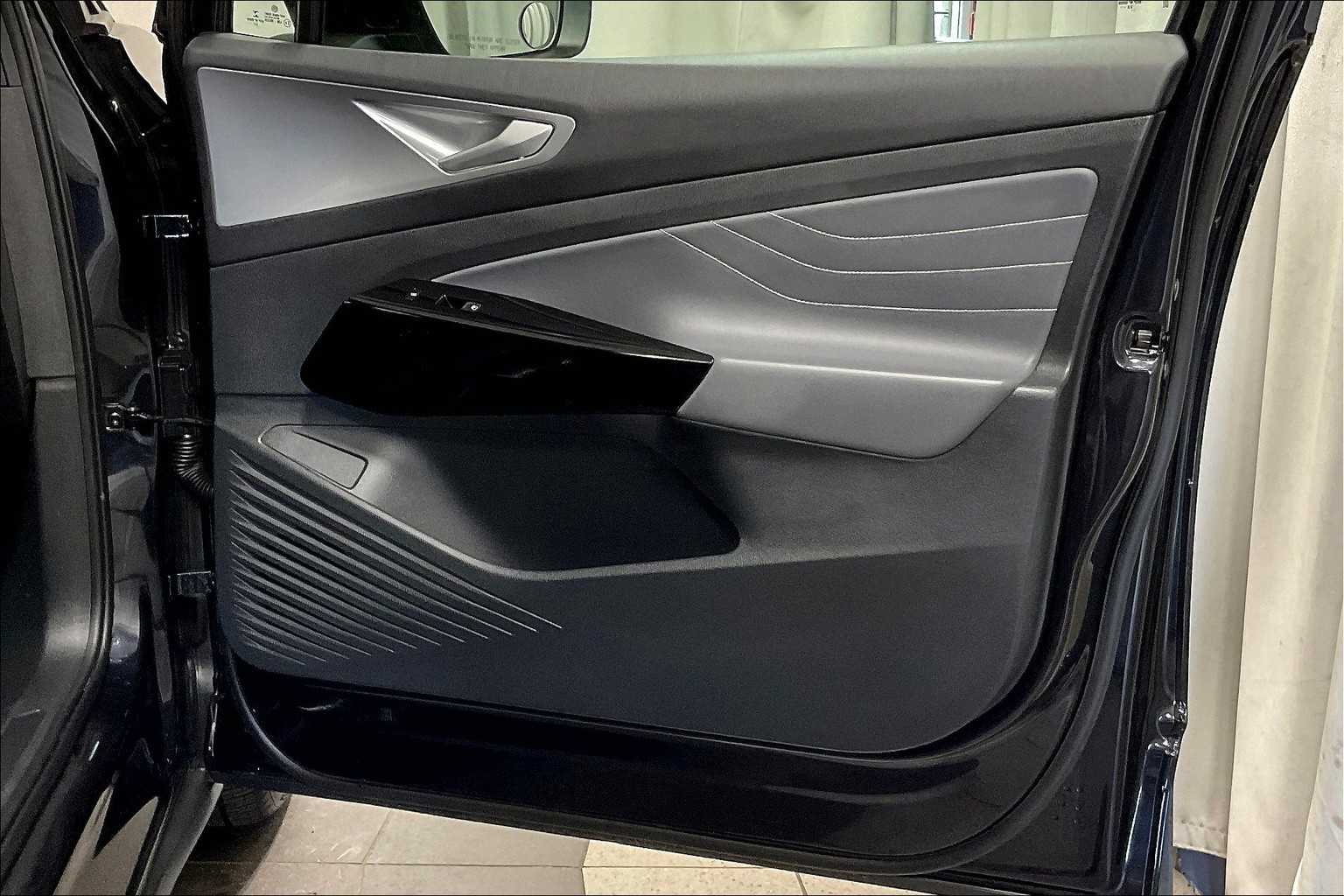 2023 Volkswagen ID.4 Pro S - Photo 13
